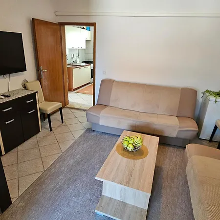 Apartman Alma *